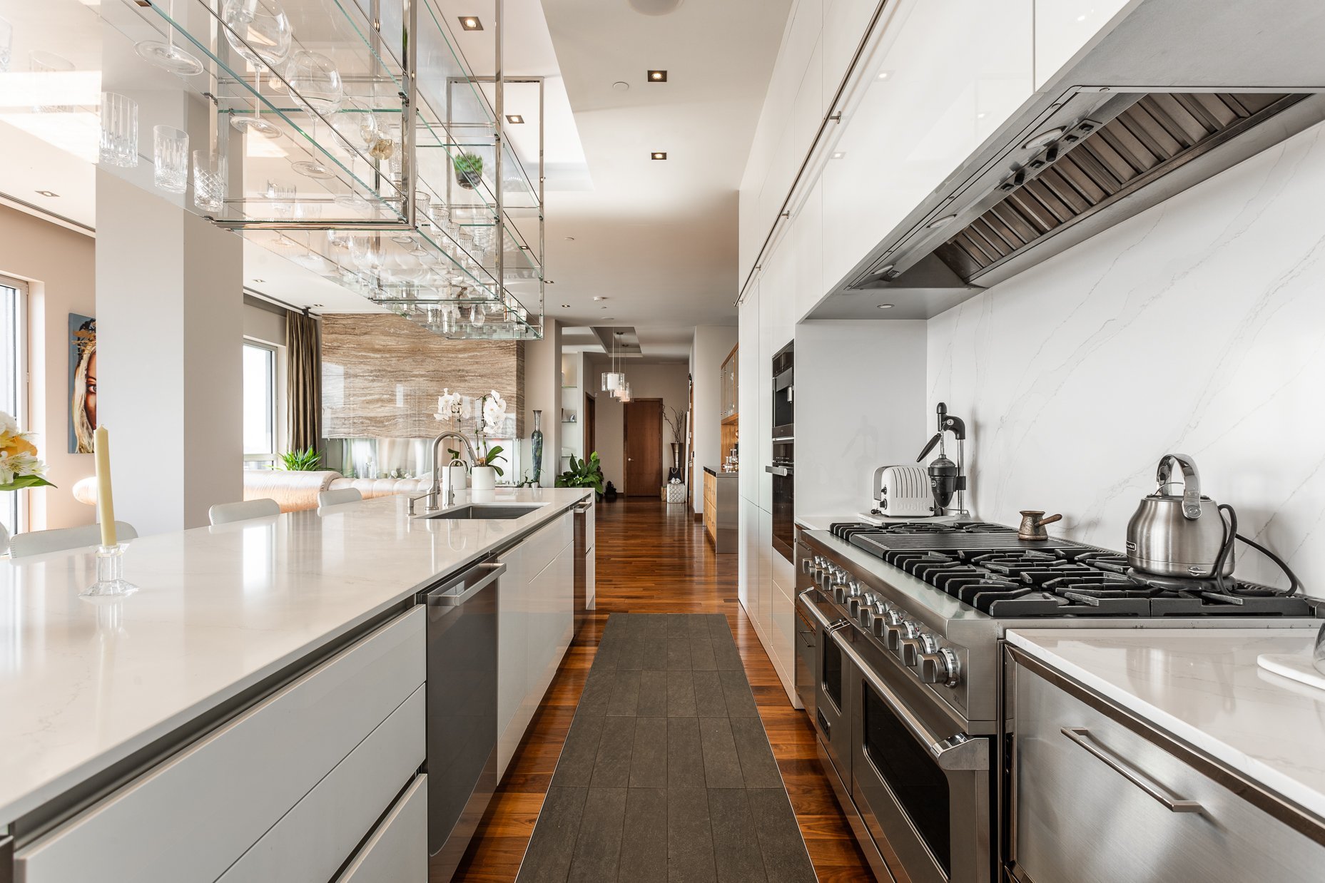 859 Rue de la Commune E. 903905, VilleMarie (Montréal), H2L0B9